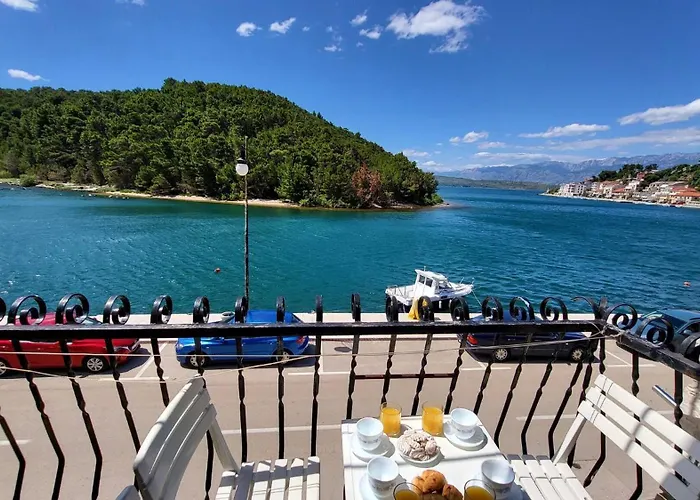 Apartment Seaside Time Capsule 66 Novigrad (Dalmatia)